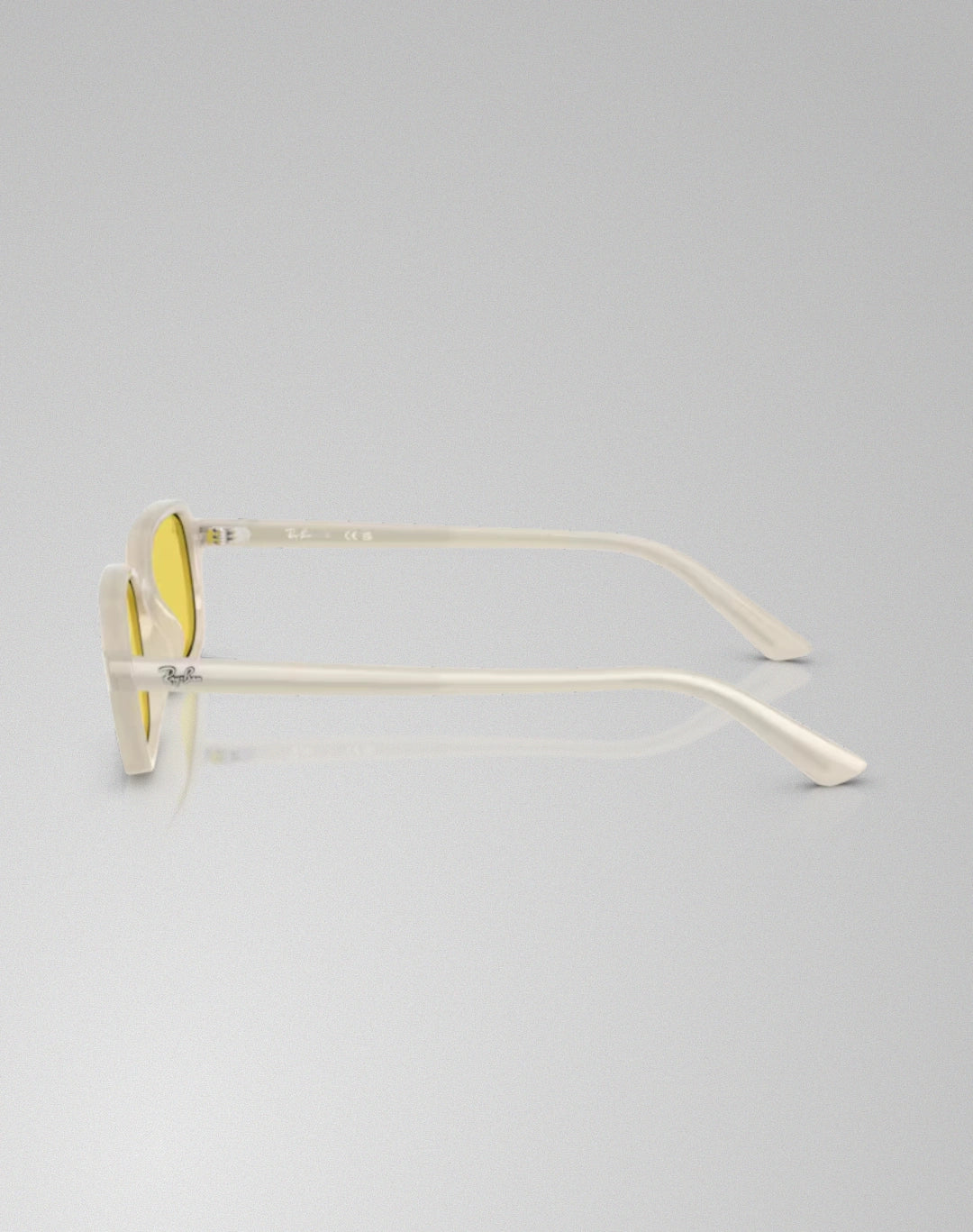 Ray-Ban 0RB4455-68086D – Lunettes de soleil pillow blanc cloudy warm