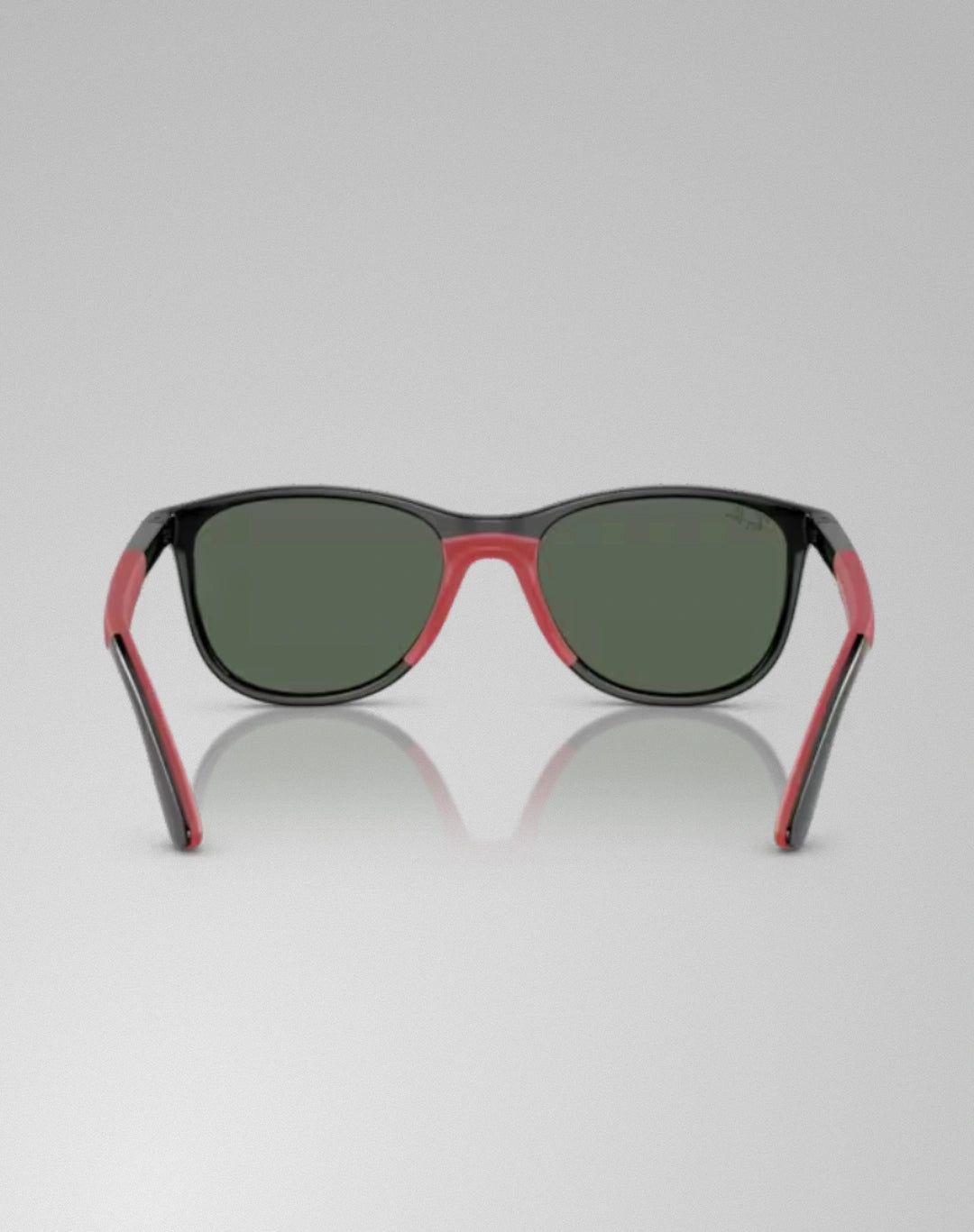Ray-Ban 0RJ9077S-713171 – Lunettes de soleil carré noir sur rouge
