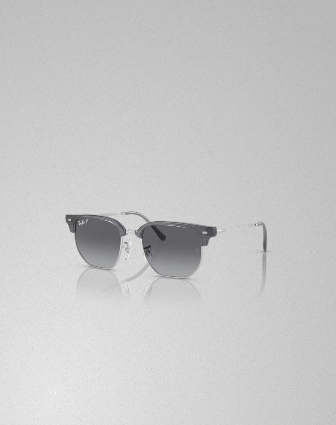 Ray-Ban 0RJ9116S-7134T3 – Lunettes de soleil irrégulier opale bleu sur argent