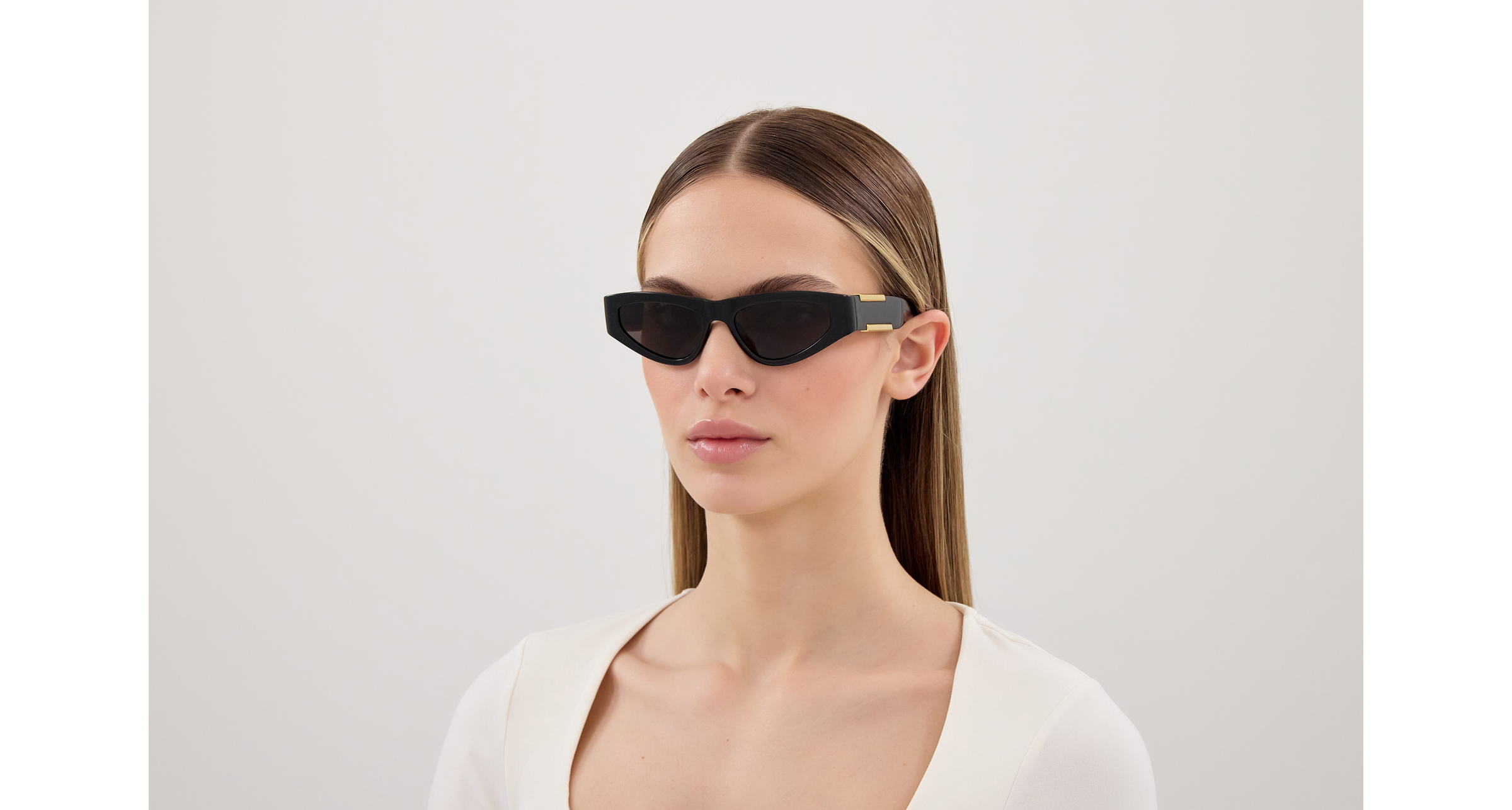 Bottega Veneta BV1407S-001 – Lunettes de soleil œil de chat noir (M)