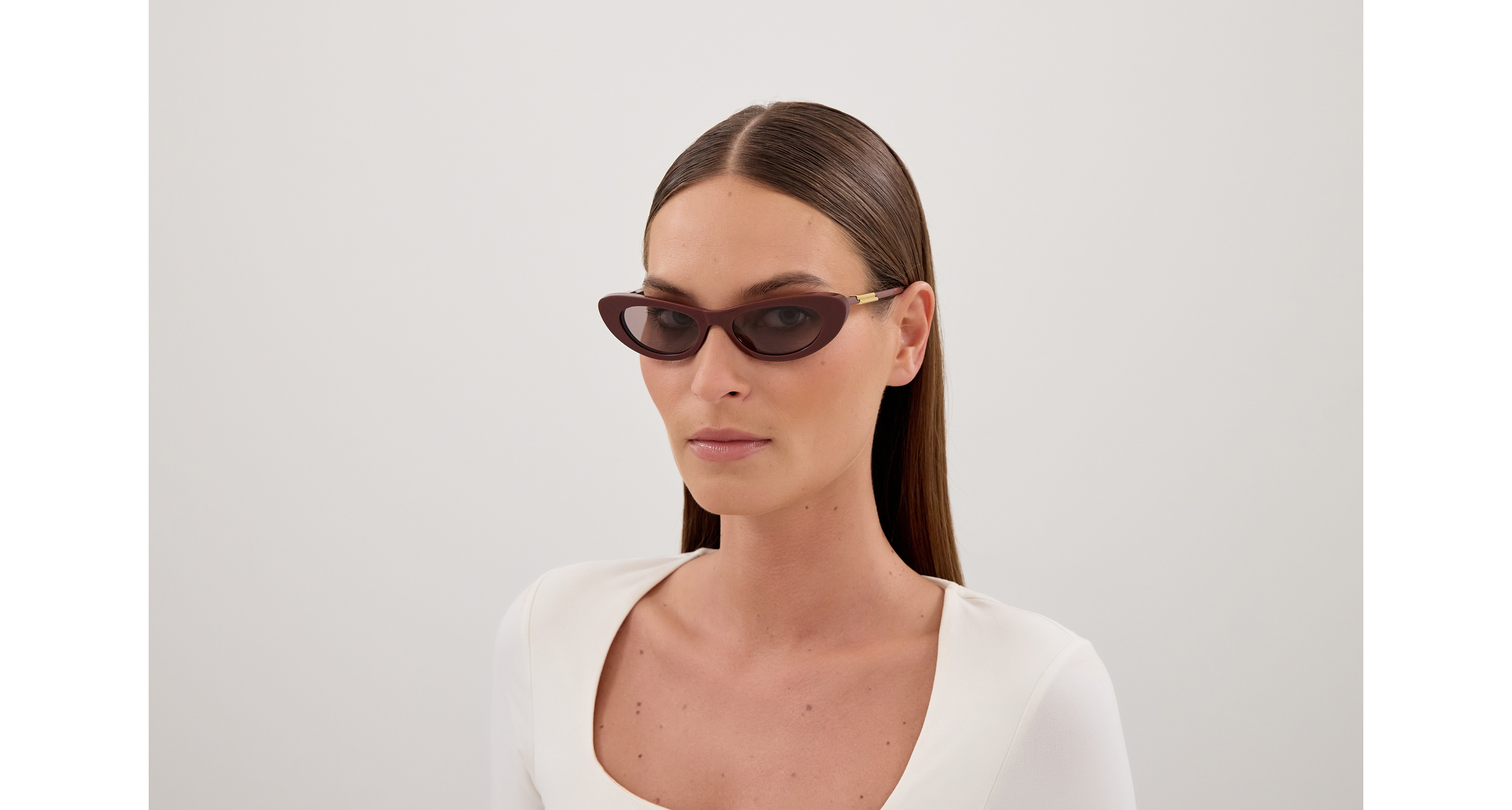 Bottega Veneta BV1447S-003 – Lunettes de soleil ovale bordeaux (S)