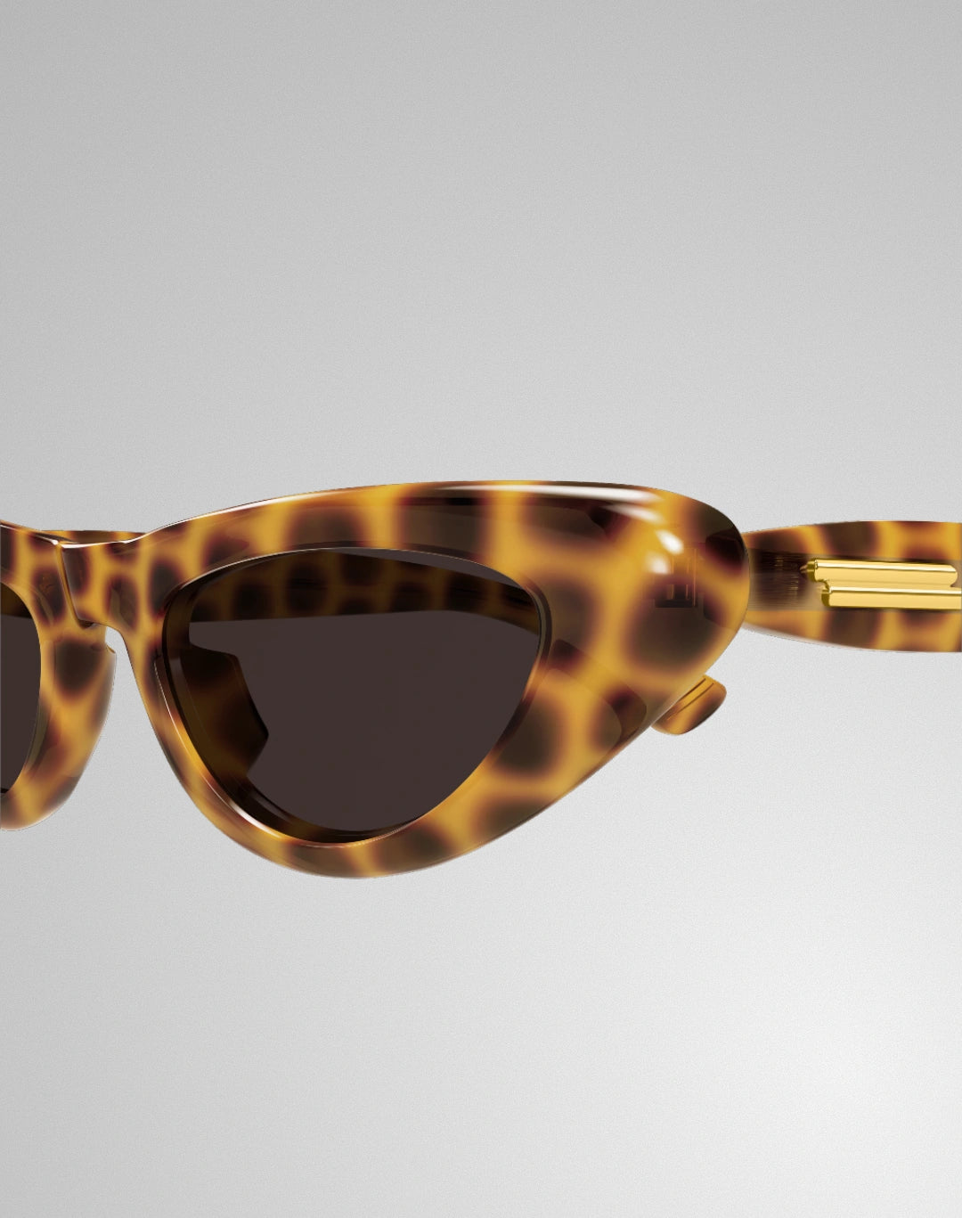 Bottega Veneta BV1450S-002 – Lunettes de soleil œil de chat havane (M)