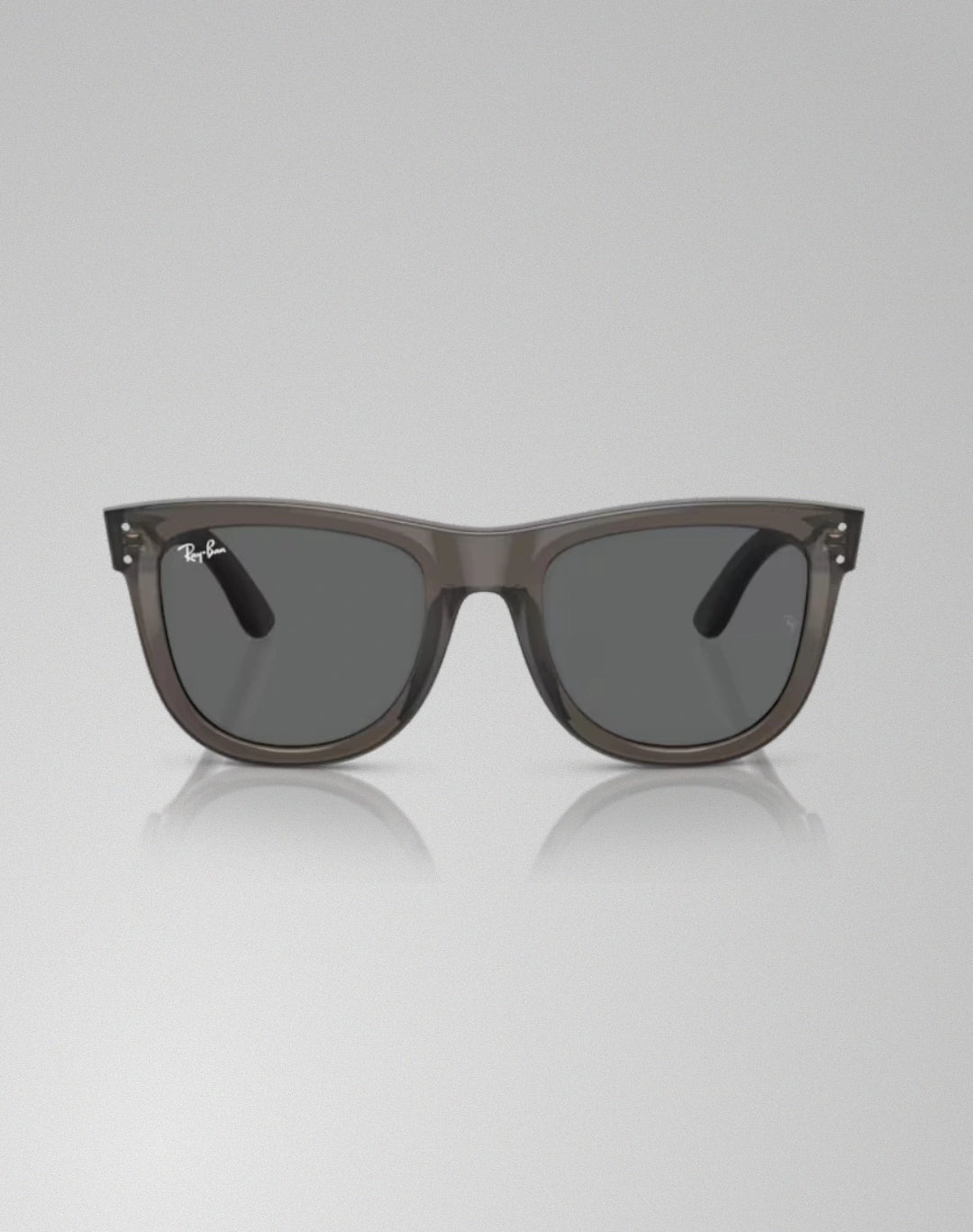 Ray-Ban 0RB0502S-6707GR – Lunettes de soleil carré gris foncé transparent