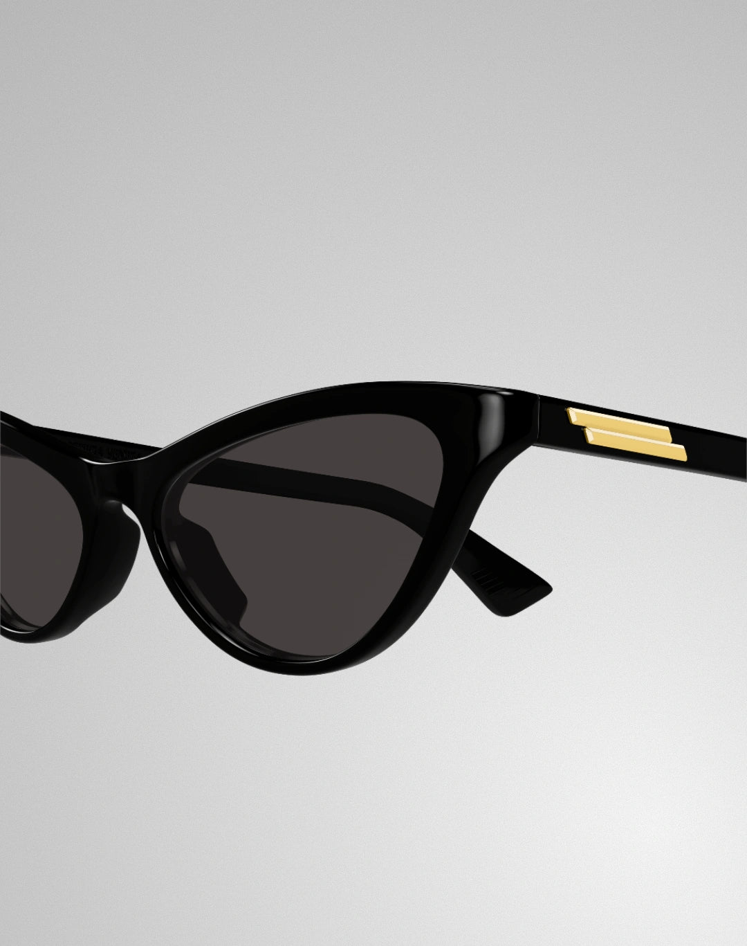 Bottega Veneta BV1414S-001 – Lunettes de soleil œil-de-chat noir (M)