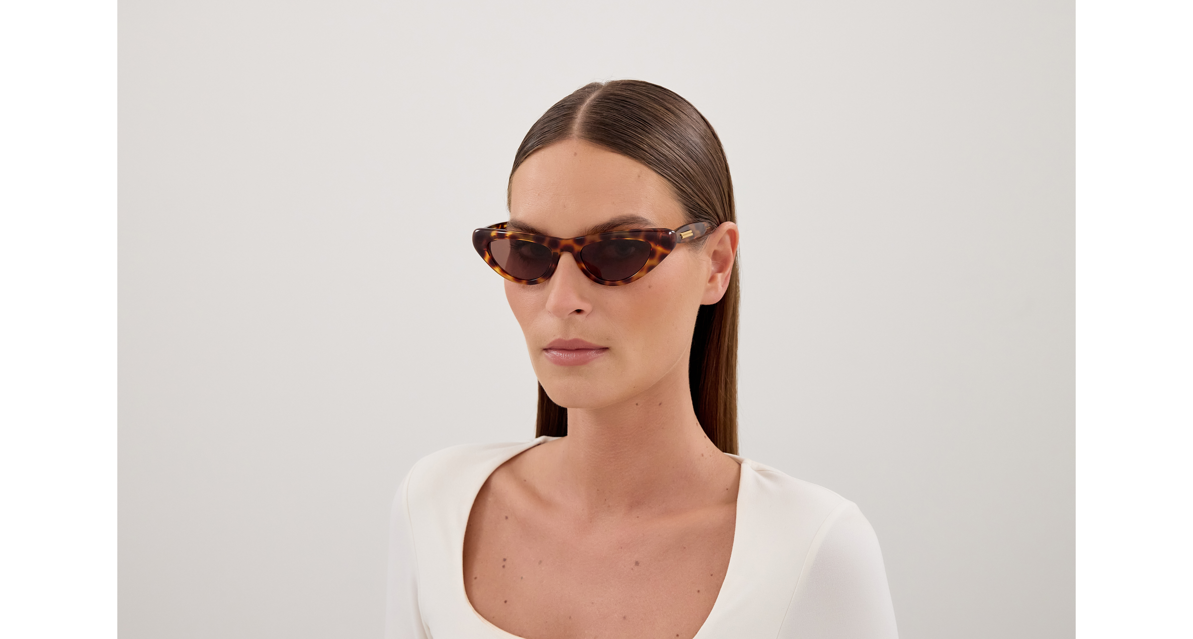 Bottega Veneta BV1450S-002 – Lunettes de soleil œil de chat havane (M)